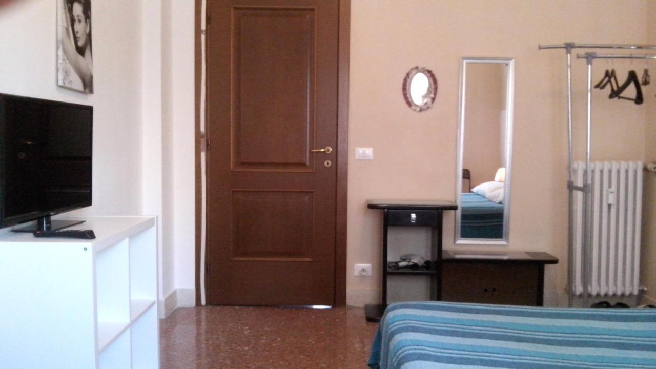 Affittacamere , Near Trastevere Station Affittacamere *